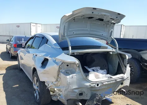 2019 Nissan Altima 2.5 S z USA, uszkodzony, nr VIN 1N4BL4BV1KC216057